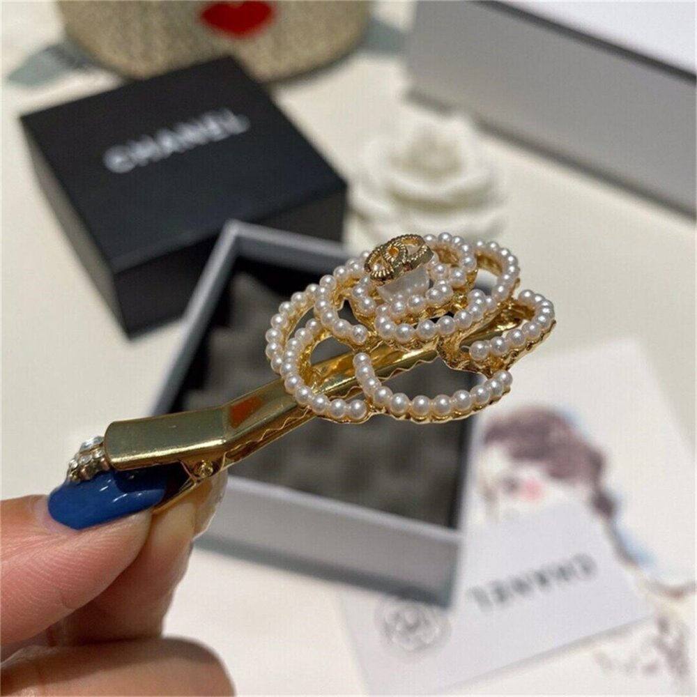 🍒CHANEL Double C Pearl Hairpin🍒 - Picture 4 of 6